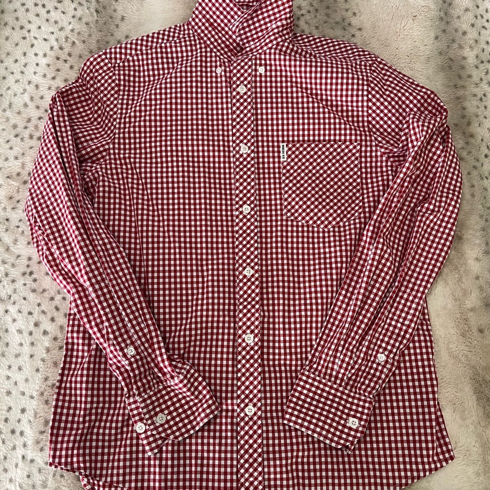 Ben Sherman Men’s Medium long sleeve, red & white gingham plaid, button down.
